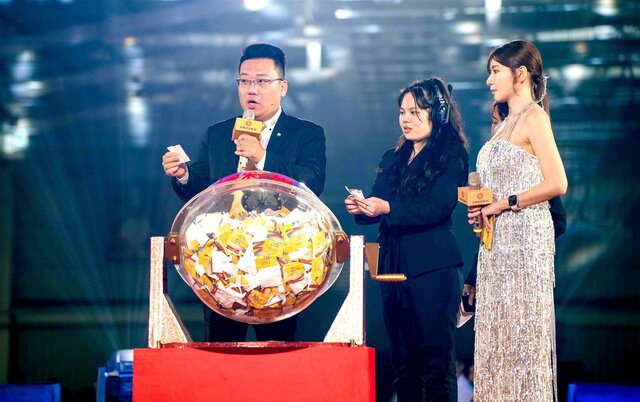 永慶加盟四品牌中區尾牙 連續3年席開逾700桌犒賞人員