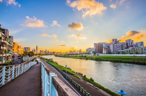 花蓮市、吉安鄉新華廈大樓突破2字頭