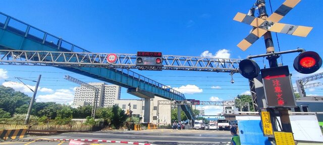 部桃醫院旁鐵路將進行地下化工程,未來可進一步與高城商圈結合。 (永慶房產集團提供)