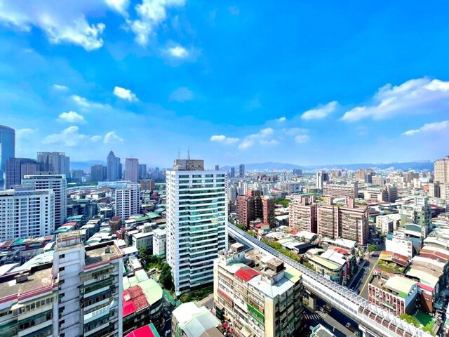  全台1-8月房市交易19.1萬棟 年減13.2%