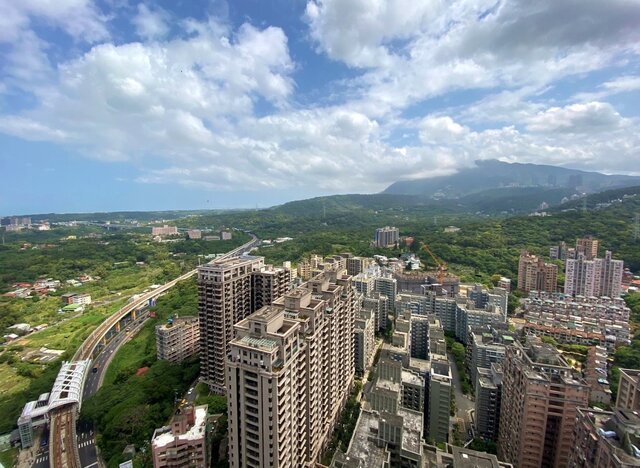 淡海輕軌綠山線沿線8站，一千萬可買到兩房加車位