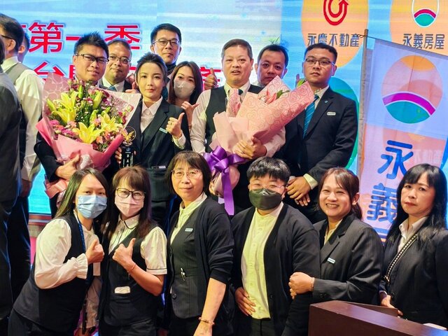 曾欣玉店東團隊已養成主動告知已知屋況、區域行情,甚至短期交易紀錄、買賣方身分是永慶加盟體系同仁,也會直說