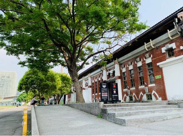 搭著捷運趣玩耍！公園就是遊樂場！