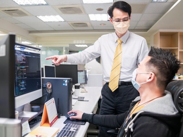 永慶資訊團隊不爆肝又連續六年調薪吸引好手加入！